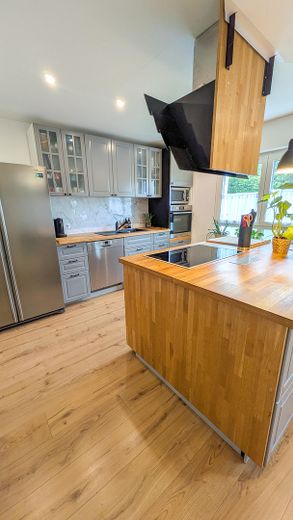 OHNE MAKLER! Freistehendes EFH auf 1.416 m² – seltenes Grundstück in zentraler Lage von Hennef – Küche