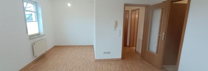 Dresde-Cotta – sans commission, calme, appartement moderne d’une pièce avec balcon, cuisine séparée équipée et place de parking en garage souterrain. – Apartment