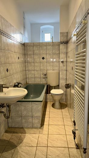 2-Zimmer-Wohnung im Schillerkiez am Tempelhofer Feld, sofort frei & provisionsfrei – Bad 01