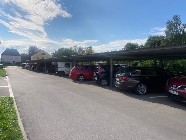 Überdachter Carport