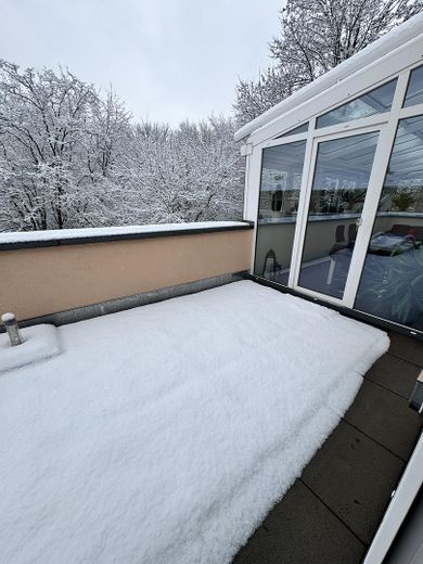 Blick auf Terrasse vom AZ