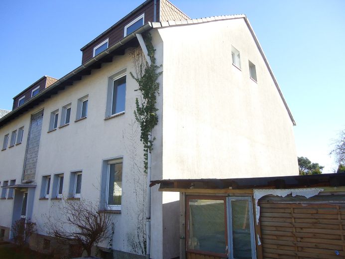 Dortmund-Kirchlinde’de güney balkonlu güzel, yenilenmiş 2 odalı daire 1.11.26 tarihinden itibaren kiralık – Straßenansicht von Nordwest