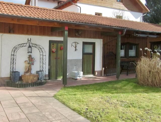 2-Zi. Gartenwohnung + Nebengebäude (vermietet) v. Privat o. Provision – Nebengebäude