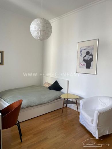Charmantes Möbliertes Apartment in Köln-Altstadt! – 6f09180f1d4821dd2e73d85592da98c4a60c2714.jpg