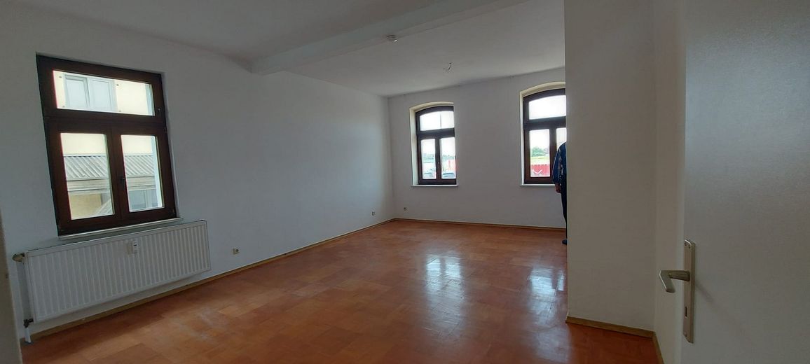 Helle 3-Zimmer-Wohnung -> ruhig und doch zentral gelegen – Wohnzimmer