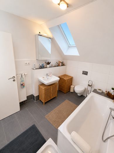Moderne Doppelhaushälfte mit Garten in Bietingen – Foto 20