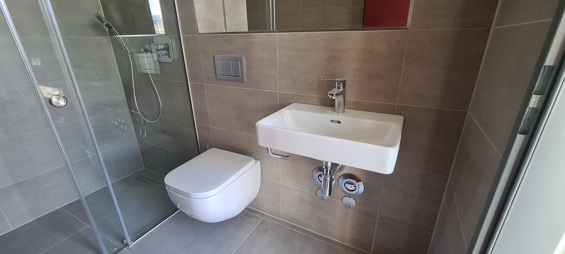 1-Zimmer-Wohnung direkt am S- u. U-Bhf Neukölln – Foto 3