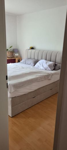 Світла 2-кімнатна квартира з кухнею в Salzgitter-Lebenstedt — вільна з 15.08. – Schlafzimmer Bild 2