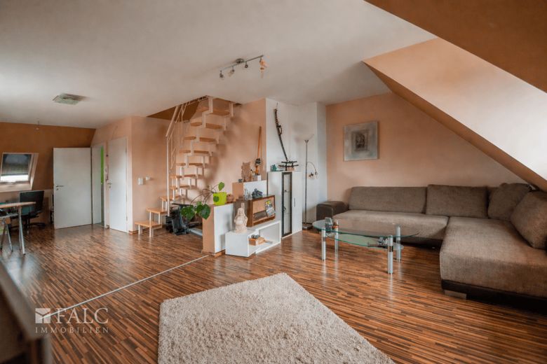 Reiheneckhaus der Extraklasse - durchdacht, hochwertig &amp; energieeffizient – DG Wohnzimmer
