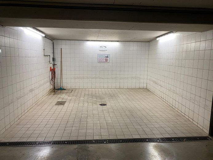 Selbstwaschanlage für Autos