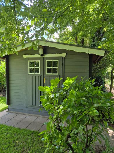 Frankfurt-South, in Dietzenbach-Steinberg, very nice house with large garden, garage, fitted kitchen and sauna. – 19_Gartenhütte