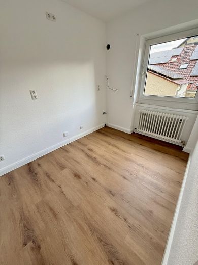 Helle, frisch sanierte 3-Zimmerwohnung mit großem Balkon und Blick ins Grüne – Küche