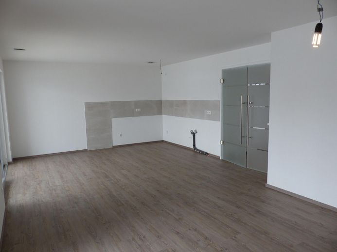 Appartement exclusif de 2 pièces au rez-de-chaussée avec grande terrasse orientée sud-ouest & jardin – écoénergétique à Buchloe – Photo 5
