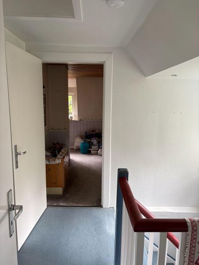5059m² Baugrundstück (teilbar) mit zauberhaftem, kleinem Haus! – Flur OG