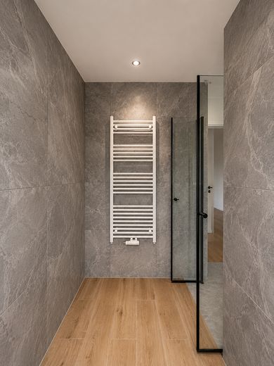 Ruhig wohnen in Weinböhla – barrierefreie 5-Zimmer-Wohnung mit großer Terrasse – Dusche