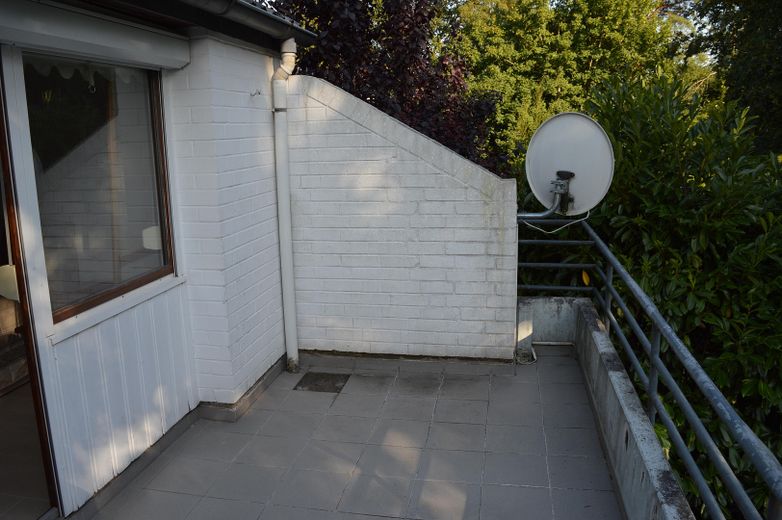 "Attraktives Reihenhaus" in "Weser"-Nähe, ruhige Lage, im schönen "Bremer Norden" – Balkon OG