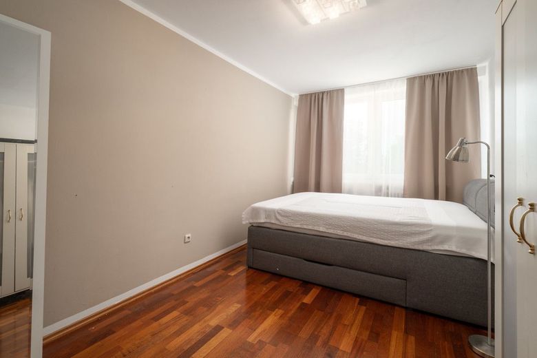 Große und ruhig gelegene 4-Zimmer-Wohnung mit 2 Balkonen in Aschheim – Büro oder weiteres Schlafzimmer