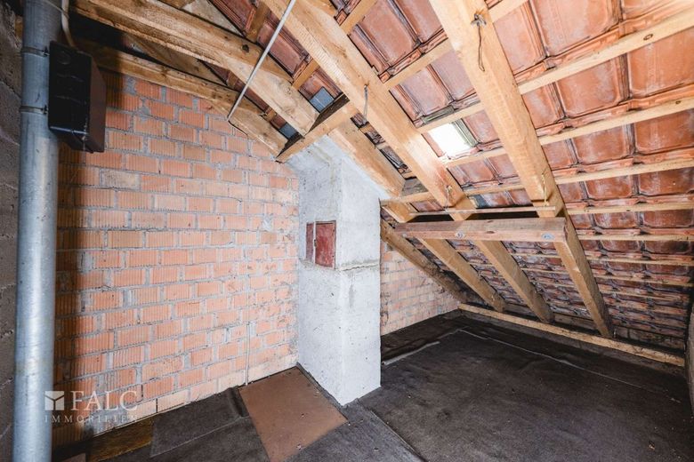 Attraktives Wohnhaus mit Balkon und vielseitigem Nutzungspotenzial in Zentraler Lage von Enzberg – Abstellkammer DG