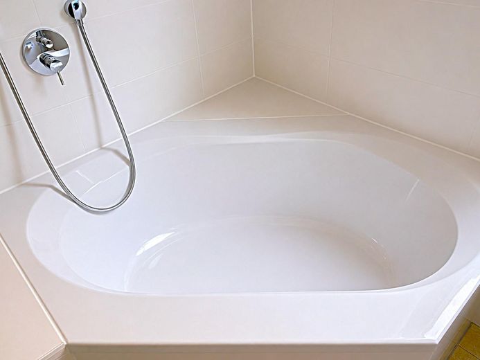 Für alle Lebensphasen: Moderne, barrierefreie EG-Wohnung mit Garten am Stadtpark Dietzenbach – Bad