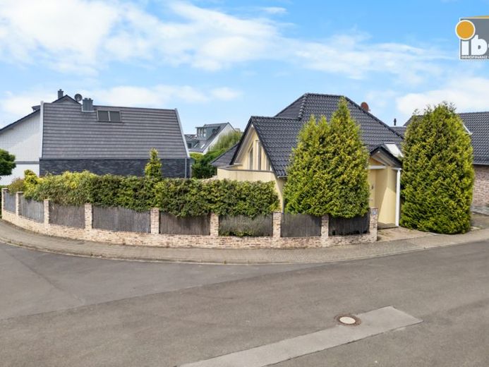 +++ IBF +++ Freistehendes EFH mit Garten und Garage in Eschweiler - Dürwiß! – Foto 1