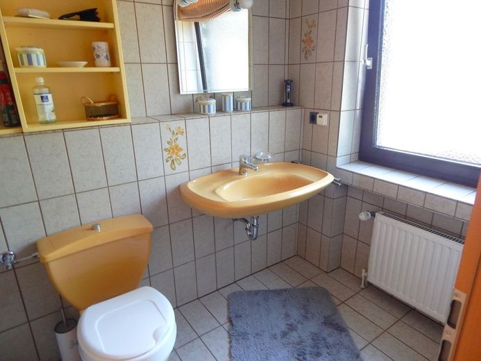 **Anspruchsvolles Wohnen in bester Lage, hier liegen Sie richtig** – Masterbad
