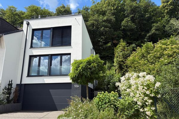 Architektenhaus mit Rheinblick – Neubau 2020 in Brohl-Lützing