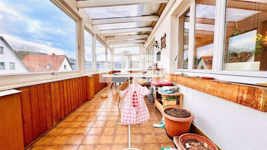 Villenartiges 1-3 Familienhaus mit viel Platz für die große Familie und viele weitere Möglichkeiten – OG 1 Balkon / überdacht