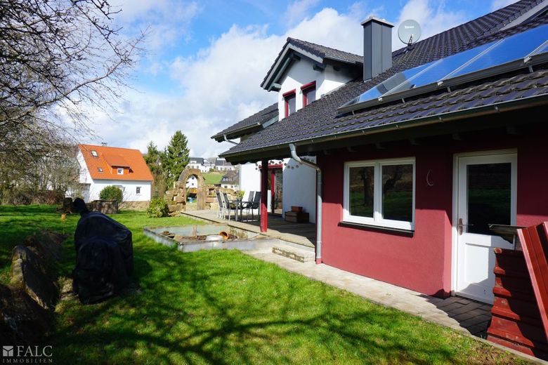 Garten mit Terrasse