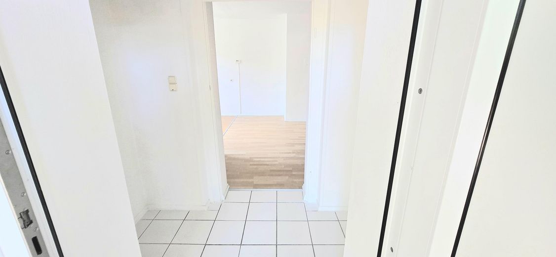 (LW5201) Appartement calme au rez-de-chaussée - rénové et prêt à emménager ! – Eingang