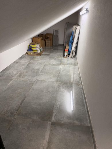 Exklusive 4-Zimmer-Penthousewohnung mit Dachterrasse & Garage+Stellplatz – provisionsfrei – Speicher