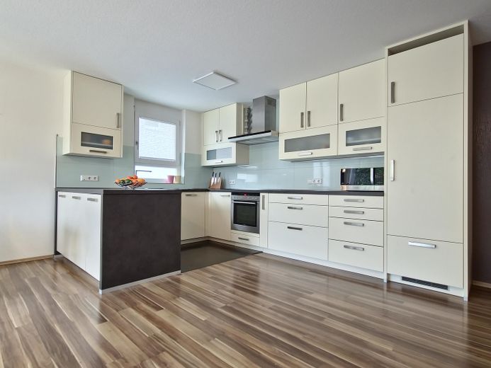Großzügige 4-Zimmer-Gartenwohnung (113 m²) mit Aufzug & Westterrasse – provisionsfrei – Küche