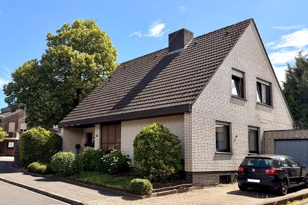 PROVISIONSFREI - Freist. Einfamilienhaus in Bestlage – Wohnen mit Garten auf attrakt. Eckgrundstück