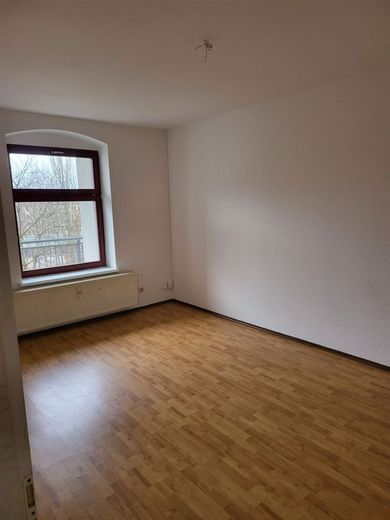 Großzügige 2-Zimmer mit Balkon, EBK, Wannenbad und Laminat in zentraler Lage! SP mgl. – Foto Nachbarwohnung