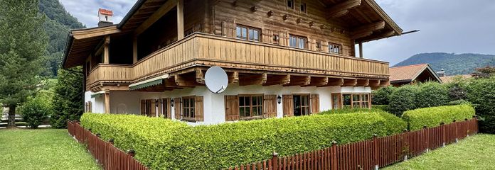 Wunderschöne 4-Zimmer-Wohnung mit traumhaftem Bergblick und 2 großzügigen Hobbyräumen!