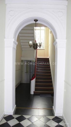 Innenstadt-Nähe und Südstadt-Flair – Traumhafter Altbau mit Stuck! – 80e94c6f5013267eff71909395c3b750c1927454.jpg