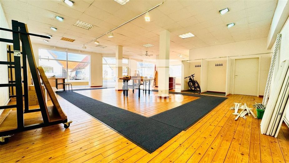 (R)eserviert!Laden-/Büro-/Lagerkomplex 
mit 300 m² Nutzfläche und Parkflächen – EG Verkaufsraum Hauptraum