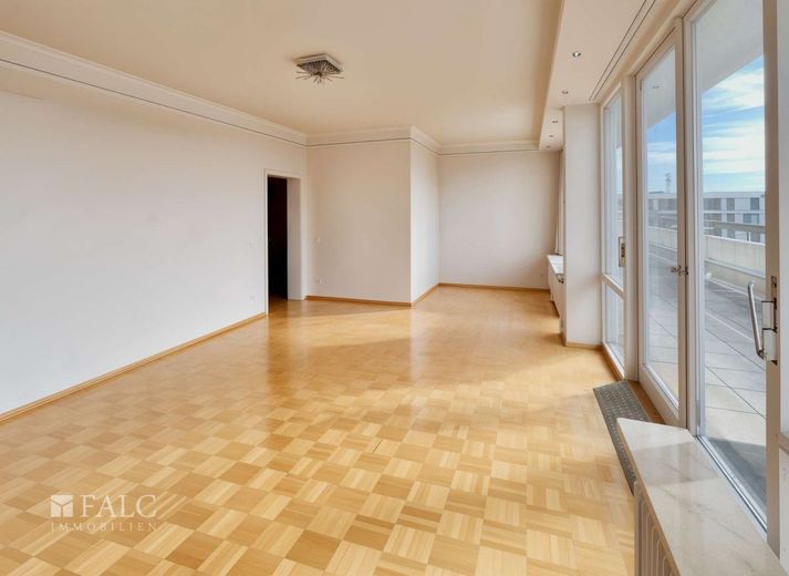 Exklusive Penthouse-Wohnung mit großzügiger Dachterrasse und Bergpanorama – Wohnen - (KI generiert)