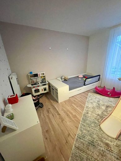 OG Zimmer Eingangsseite