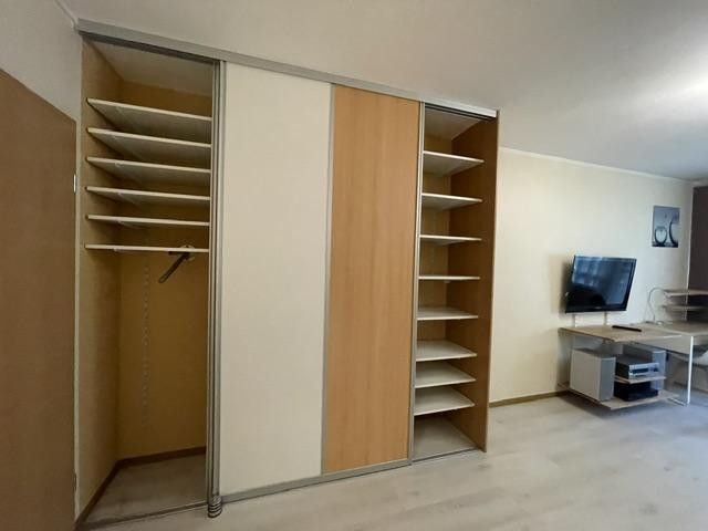 Monolocale completamente arredato a Wiesbaden-Biebrich – Einbauschrank