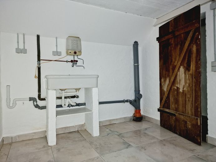 Fundstück: Schönes, sehr individuelles Reihenmittelhaus für Pärchen – Waschküche