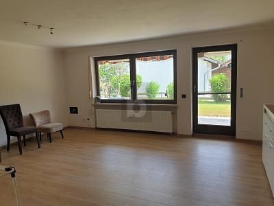 SCHÖNES ZUHAUSE MIT SONNENTERRASSE  &  GARTEN – 1781256263_7fcfc5.jpg
