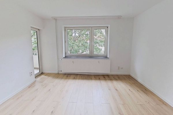 Großzügige 3-Zi.-Whg. mit BALKON in ruhiger Wohnlage