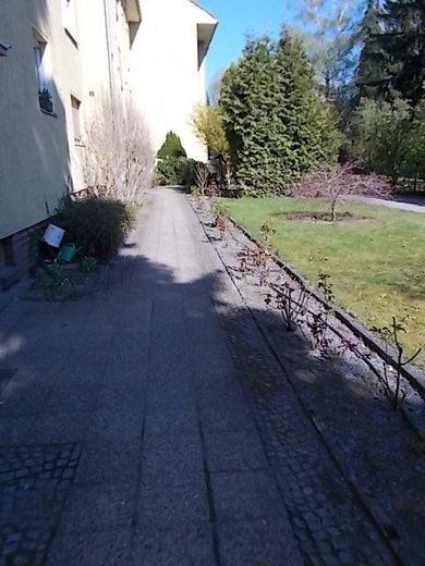 RESERVIERT  Schäfersee-Nähe! Bezugsfrei, lebendig – Zugang von  der Straße