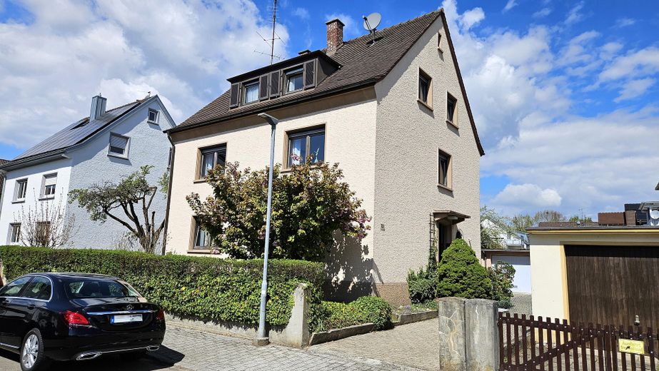 Großzügige 5,5-Zimmer-Maisonette mit Hauscharakter und viel Platz für die Familie – Gebäude S-O