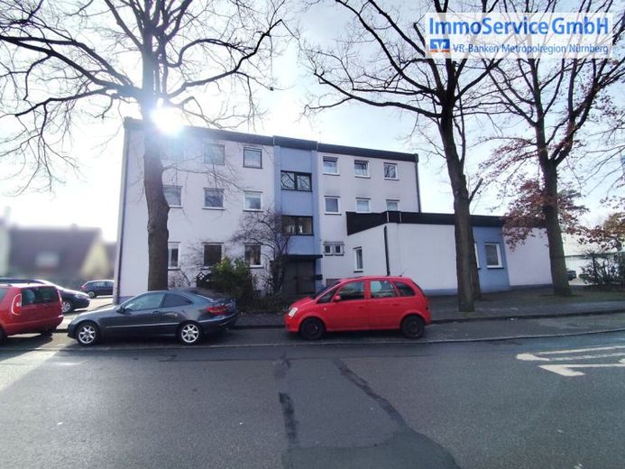 4-family house and bank building, divided according to WEG, garages, parking spaces,... – Foto 1
