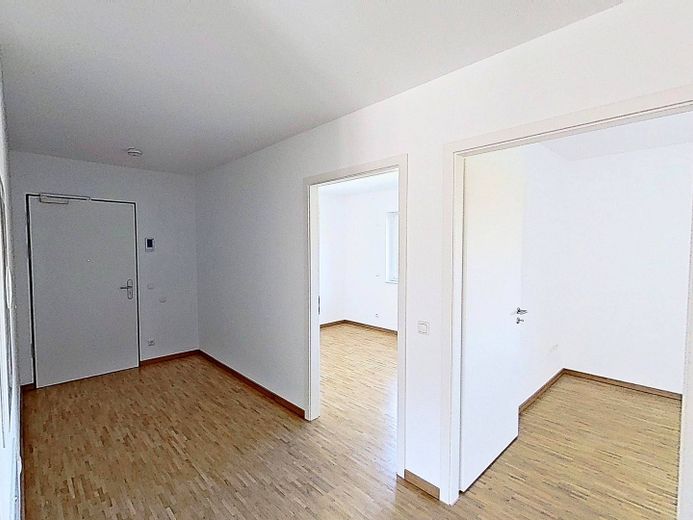 **PRIMERA OCUPACIÓN** Vivienda de 3 habitaciones adaptada para silla de ruedas con COCINA INTEGRADA y LOGGIA – Eingangsbereich
