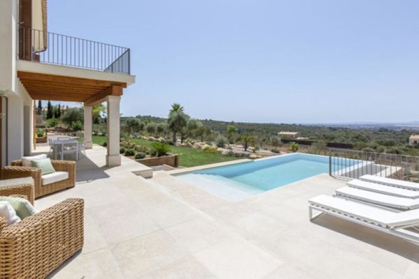 Mallorca, neu gebaute Villa mit Pool in Son Gual in der Nähe von Palma zu verkaufen