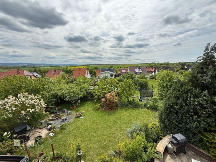 RESERVIERT***Settmarshausen - Ein- bis Zweifamilienhaus mit großem Garten und Doppelgarage*** – Außenansicht