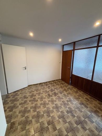 Großzügiges Zweifamilienhaus mit Solaranlage, Wintergarten & großem Grundstück in Neuberend – Foto 12