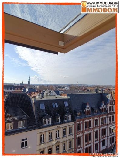 3-Zimmer-Maisonetten-Dachwohnung für INDIVIDUALISTEN mit LAMINAT und Personenaufzug zu vermieten! – Ausblick